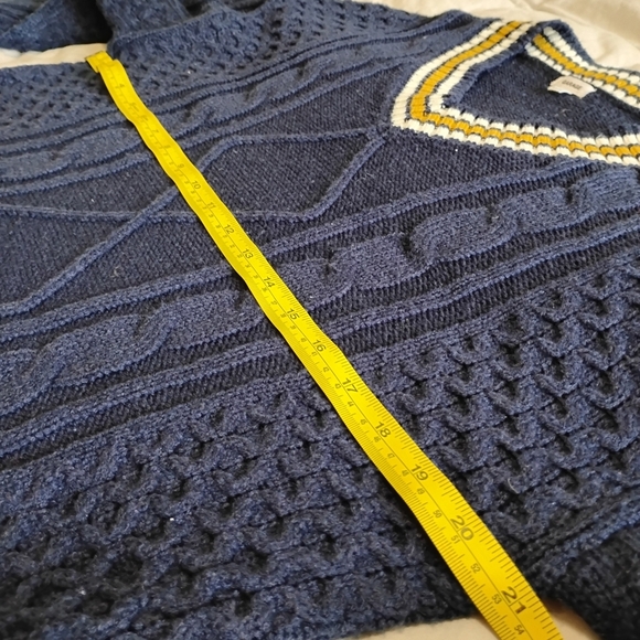 Garage | Woman's Navy Collegiate V Neck Cable Knit Yacht Club Sweater | Size XS - Picture 7 of 10